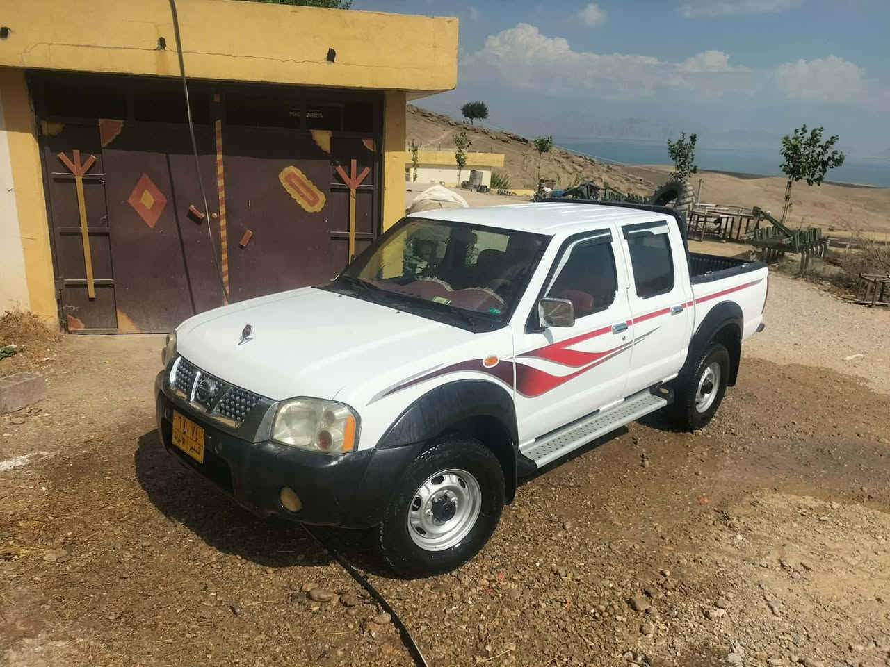 نيسان علووج مؤديل 2007ناوسوربشت وبيشى كه بسه لئدراوى بيووه نيه نموونه ى جوانيه سياره  ى مالييه هى مه حره زان نيه به شه رتى گئرومه كينه واكسل ده بل اكسلى ئيش اكا ت شوين رانيه بنارى كؤسره ت ***********
