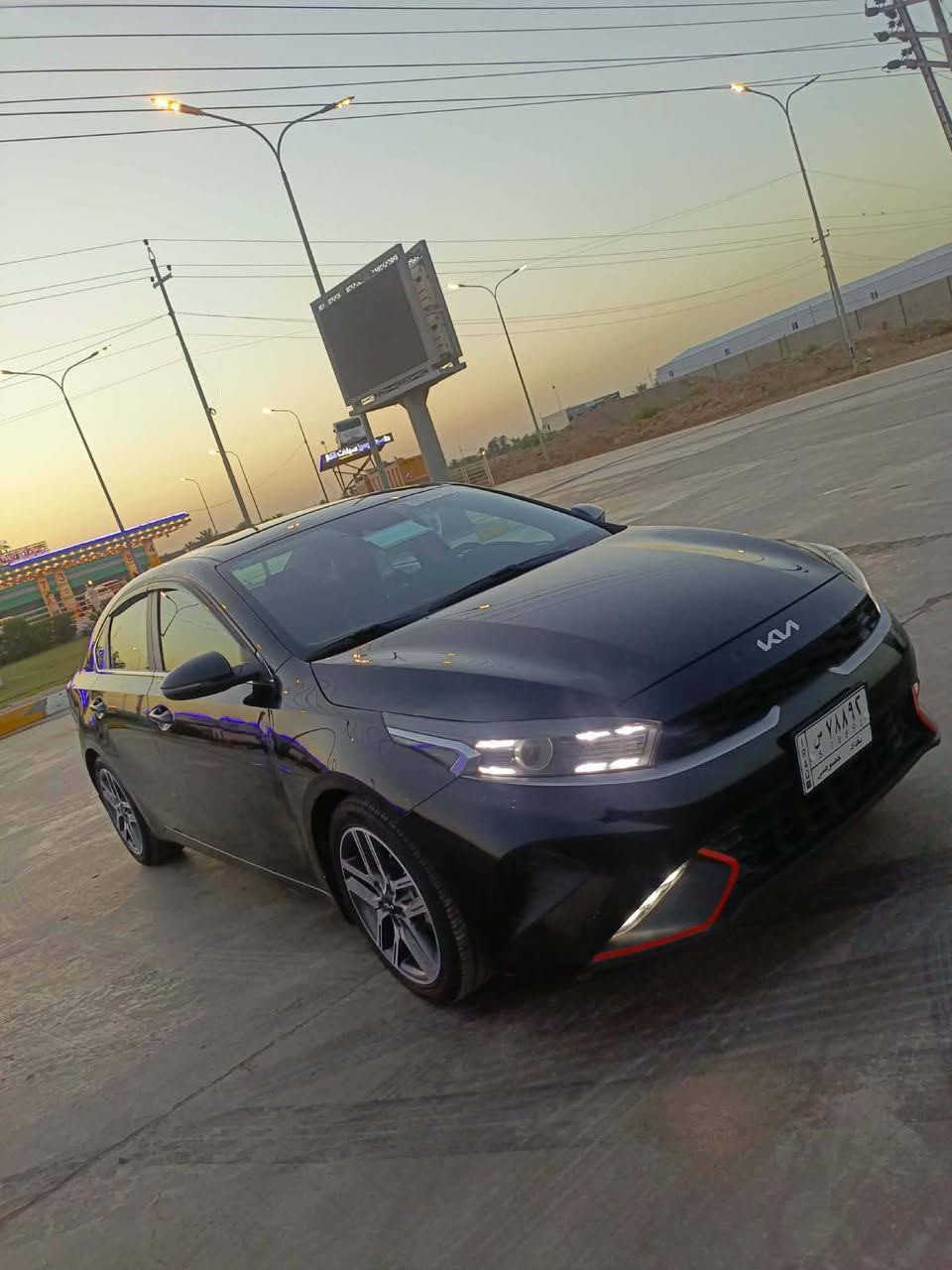 سلام عليكم فورتي 23 معوقين للبيع
السياره جديده ماشيه 38 فول حادث جاملغ امامي ومبدل باصلي نفس اللون ***********

سعر 142
