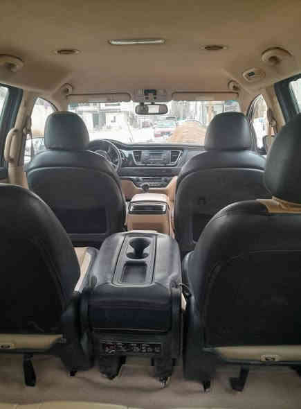 سيدونا موديل ١٥ رقم بغداد انكليزي حادث جاملغ أمامي وباب الجانب الأيمن كير محرك حداديه خير من الله السعر ١٦٥وبيها مجال مكاني بغداد المنصور *********** *********** اعتذر عن الخاص والتعليق اتصل وتدلل
