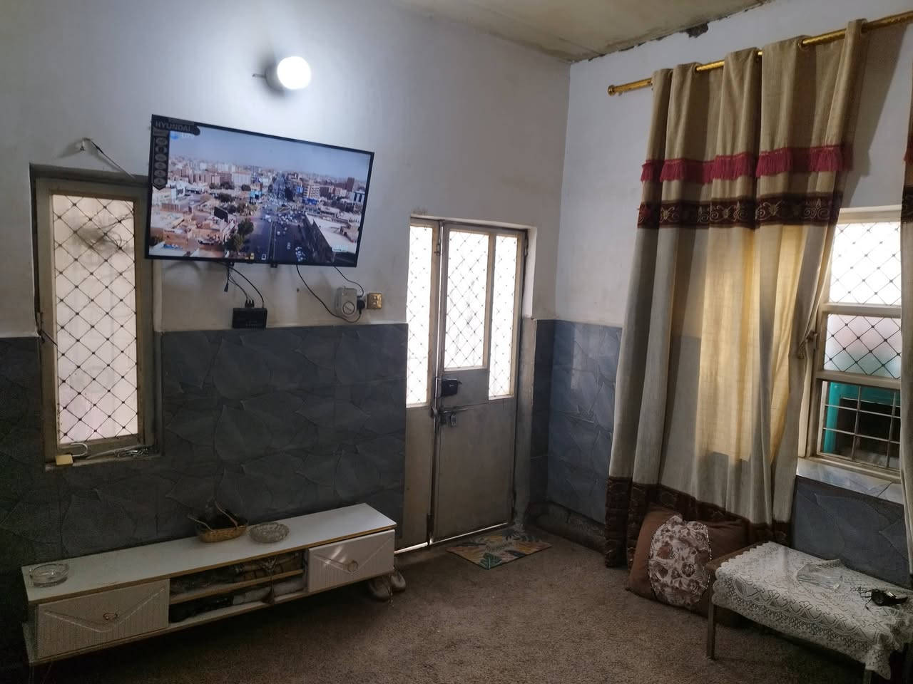 سلام عليكم عندي بيت تجاوز بل زعفرانيه شارع المعهد تبليط مجاري مي كامل مكمل ***********
