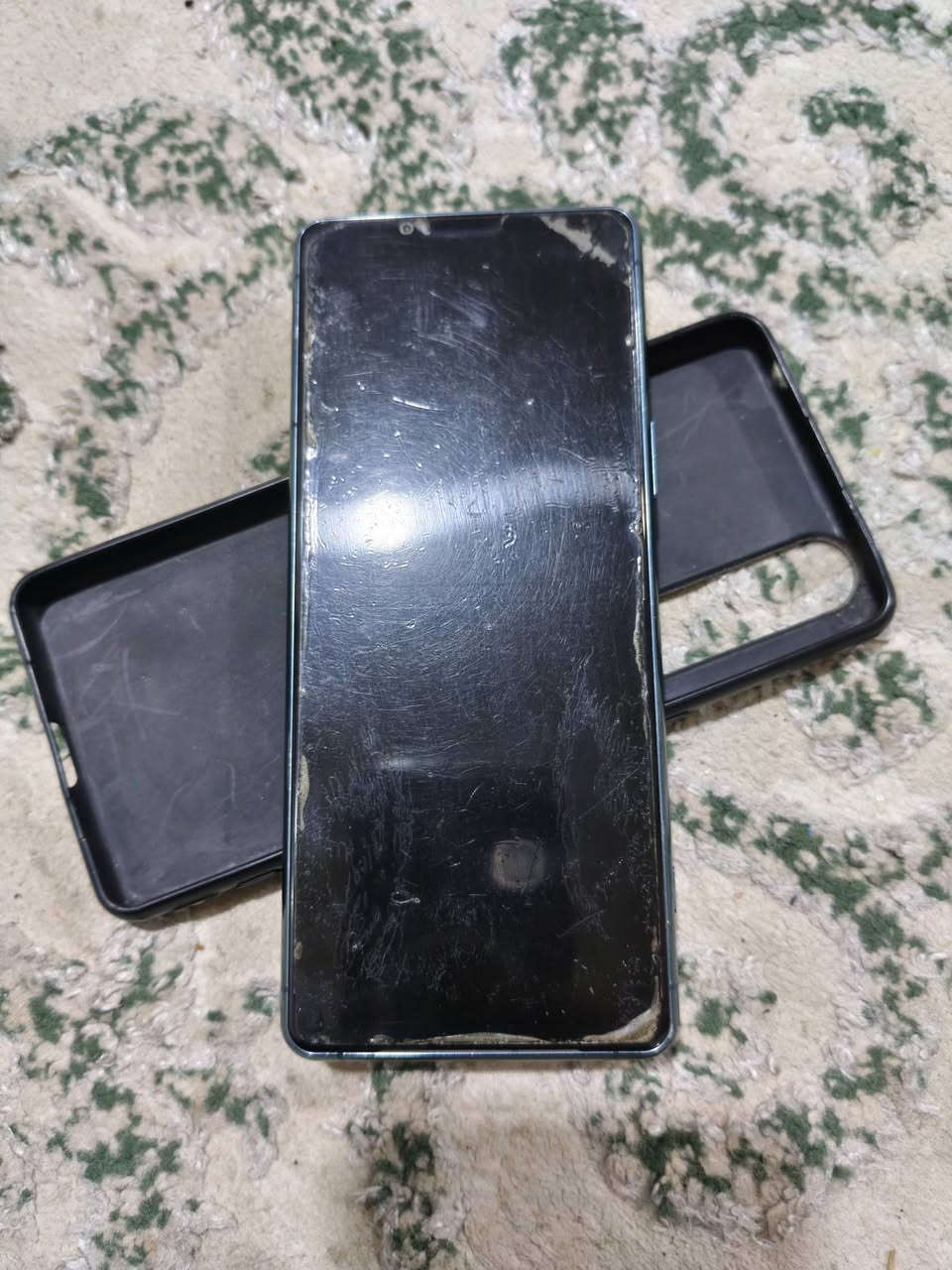 سوني 5 مارك 3 
نضيف جداً مكفول تصال وشحن قوي بطاريه 4500 

مكان البصرة تصال سعر 210 
***********
