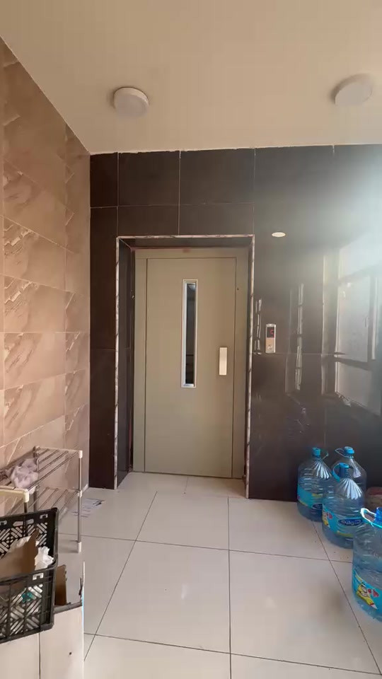 شقة يجار شارع قاسم ابو كص ***********
