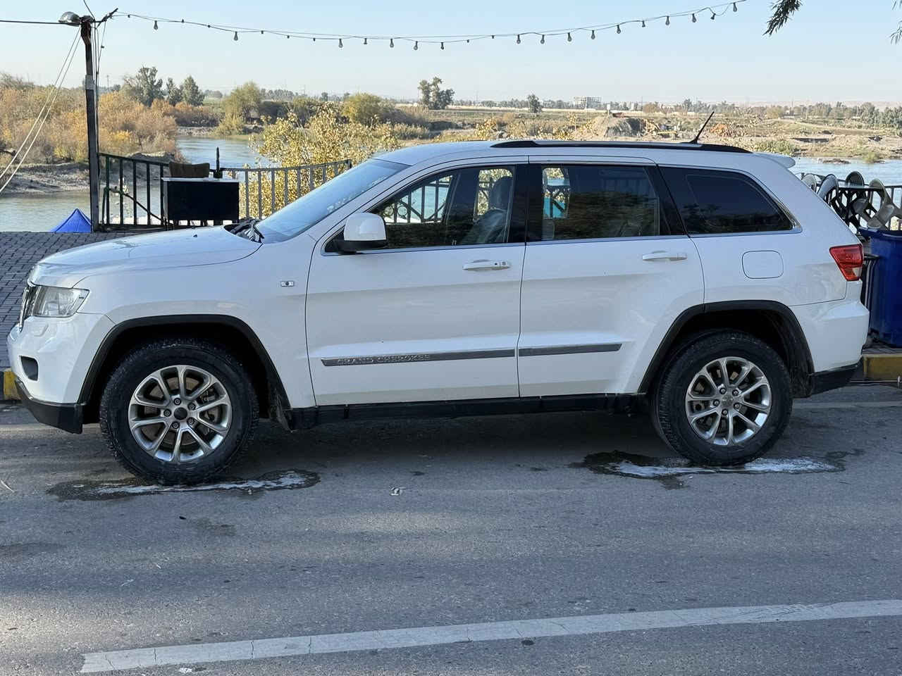 جيب لاريدو 2012 خليجي فول مواصفات ماعدا الفتحه 
ماشيه 150 كيلو مو ميل 
سياره حيل نضيفه ماناقصها شي
مابيها اي حادث او دواخل صبغ اثر التحرير انطيك حزام بدون دواخل بدون شاصي  سياره بيها كوبون بانزين
السعر 147
***********
***********
