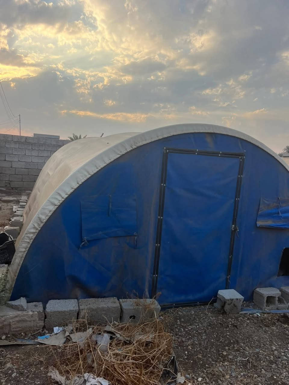 السلام عليكم خيم مقوس للبيع طول 6 مترات وعرض 4 مترات سعر الخيمه 250 الف قفل نضيفات فول مكاني صلاح الدين بلد
رقمي ***********
