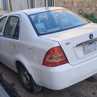شاشة وكاميرا • ارضية جلد جديدة • ٢٠١٣