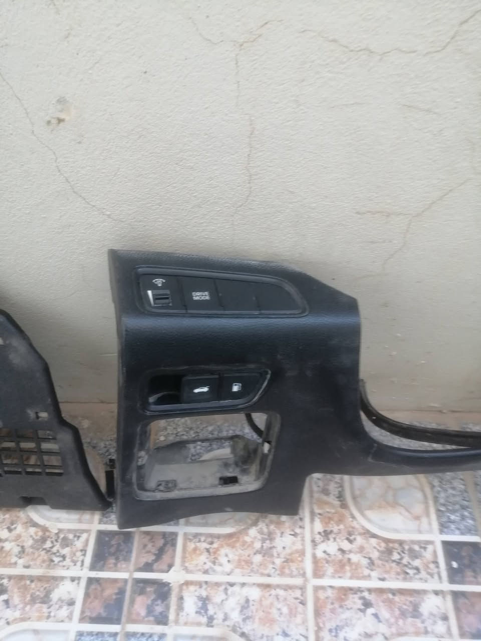 غراض أزيره للبيع وبسعر مناسب
1_ فان تبريد
2 - مسجل راديو مع شاشه حجم وسط
3- مجمع استيرن مع الأرباك 
4-إطار المسجل والشاشه
5- وكيج وساعه وأنواع الدكمم وبصمة اسويج 
6- وكجمجه ومسطره الدشبول مع
 الاتصال على الرقم ***********
علما المواد المعروضه بحاله جيد جدآ وعل الفحص
