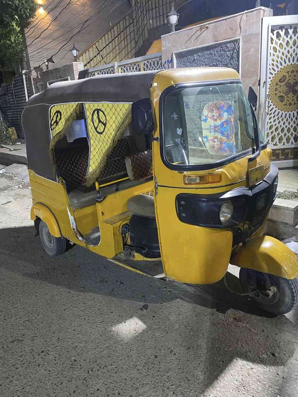 تكتك للبيع ١٨ نازله ١٩ السعر ٣٧٥٠وبيها مجال المكان حي القاهره بغداد ***********
