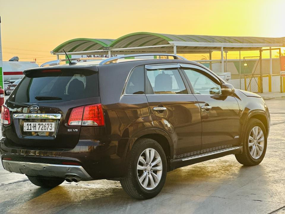 السلام عليكم. للبيع. سورنتو. موديل 2012.
رقم بغداد الدولي. تحويل مباشر 

فول مواصفات sx. محرك V6 
بانوراما. بصمه.  مري شفط. كشنات كهرباء  بصمه ابوب. دفع رباعي. مانع انزلاق.   
  
بيه صبغ 3 قطع بدون دواخل. 

المكان: الانبار الكرمه قرب جنسيه
السعر:133 
رقم الهاتف:***********
