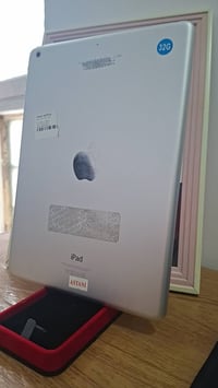 متوفر ايباد ابل ايفون Air نوعيه زينه شرط الفحص مراسله الصفحه  اتصال ٠٧...