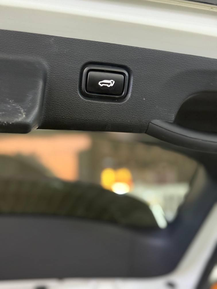 سبورتج موديل ٢٤ ماشيه ٢٥ كم فول عدا البانوراما.. بيها كم حالوبه بالقماره فقط
السعر ٢١٠$
الاتصال *********** بغداد, العراق
