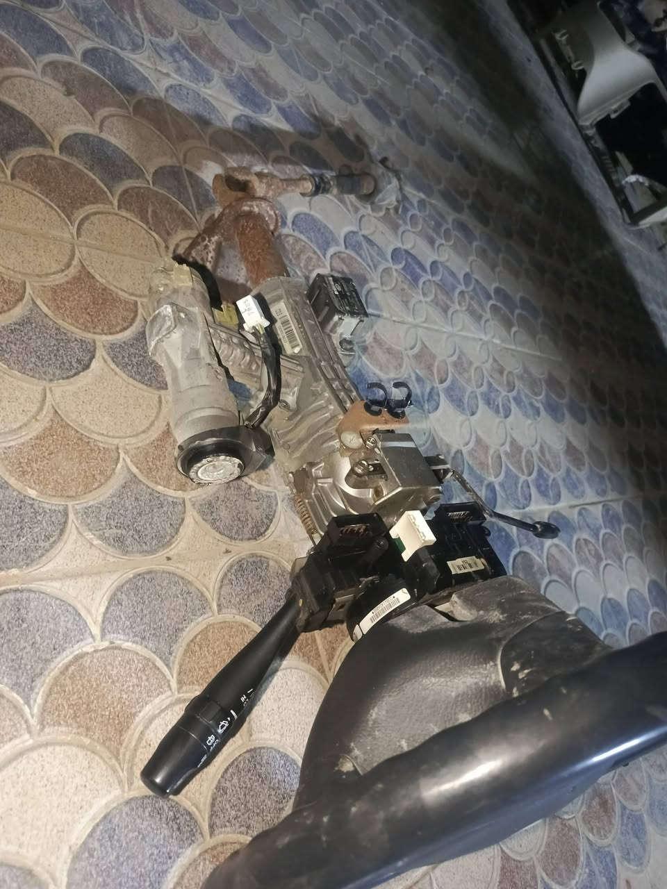 سلام عليكم غراض سنتافيا موديل 2008 كله اصلي   وتفصيخ وكلشي شغال عل فحص كلمن وسعره رقمي ***********
