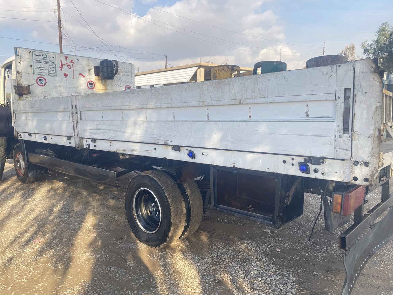 مان للبيع موديل1994 جاهزه شغل وامشي ***********
