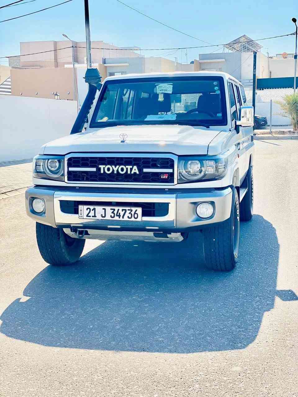 سلام عليكم لاندكروز شاص موديل 2017 بانزين 8Vسلندر كفاله من الدعاميه للدعاميه شرط الفحص والسونر. رقم اسليمانية دولي ماشي 70 الف اصل السعر 300$وبيه مجال للشراي العنوان البصره ام قصر  رقم هاتف ***********
