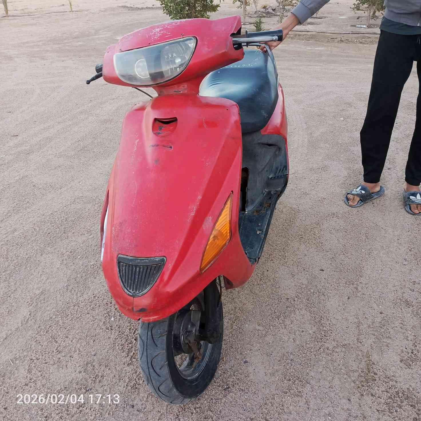 السلام عليكم
دراجة للبيع مكفولة من السرقة، شغالة، كهربائيات كاملة محرك نضيف السعر 125 وبيها مجال المكان البصرة، خاص ماكو  . للاستفسار الرقم  ***********،مكلف بالنشر.
