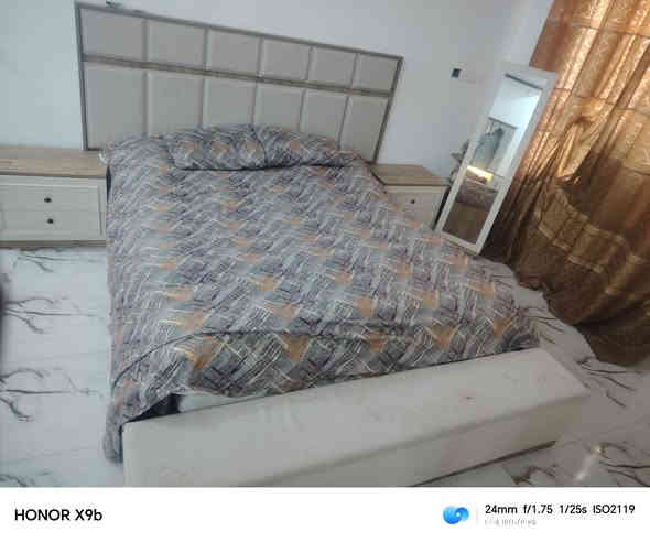 غرفه تركي 10 قطع مستخدم شي قليل السعر ١١٠٠ وبيها شي قليل الاتصال على الرقم *********** واتساب المكان صلاح الدين الشرقاط
