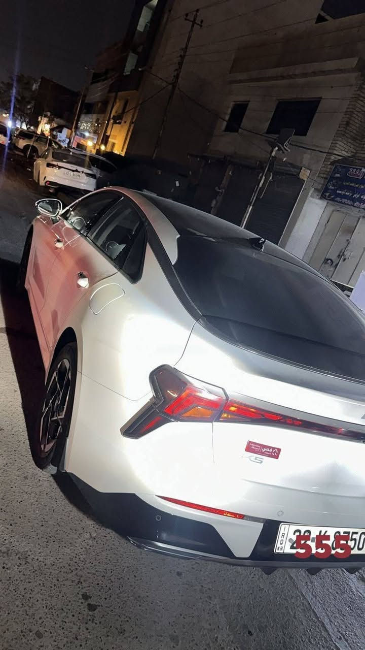 تحيه طيبه السلام عليكم
للبيع 
كي فايف 2024 خليجي 
عداد المسافه 64 الف 
.
بصمه ويل كب كشنات جلد 
تشغيل عن بعد 
بصمه ابواب 
صندوق يفتح عند الاقتراب 
اشاير بالمراي
بنوراما
كشنات كهرباء 
حساسات خلفيه امامي 
كشنات تدفئه 
شحن وايرليس 
هند بريك بصمه 
محرك 2500 
رقم اربيل شرط تحويل مباشرة 
السعر 233 ورقه وبيها مجال 
اي استفسار 
***********
مكان بغداد البياع حي جهاد 
غير متواجد عل فيس
