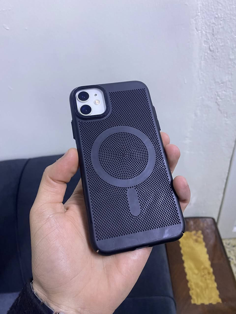 ايفون 11عادي
مبدل شاشه اصليه وبيها كسر 
فيس ايدي شغال 
ذاكره 64
بطاريه 76
جهاز حيل نضيف للبيع فقط سعر130وبي مجال بسيط حيل

‭0789 385 1307‬
