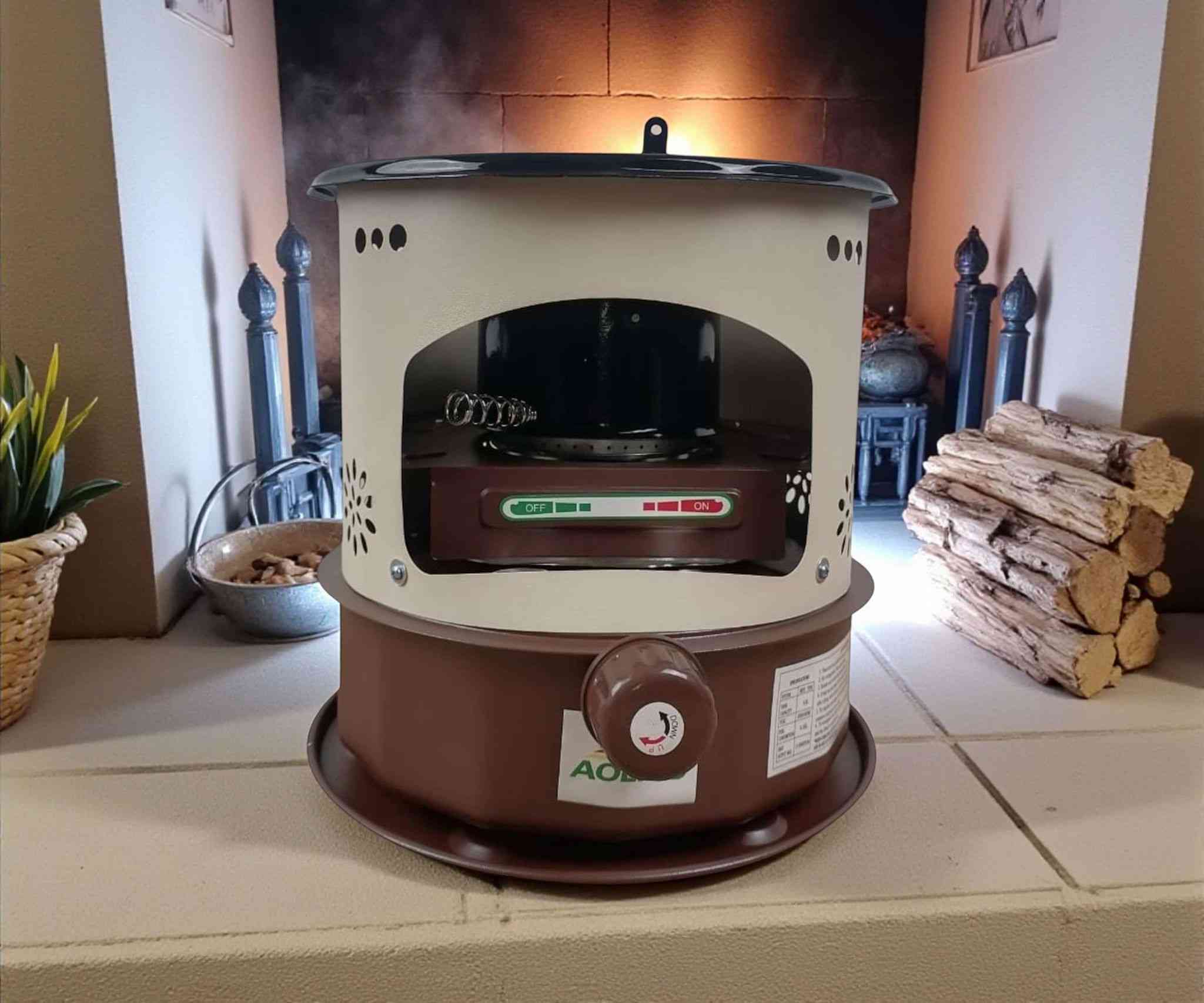 الاستخدامات
مثالي للطبخ المنزلي في المطابخ أو أثناء الرحلات والتخييم

بديل عملي في حالات الطوارئ وانقطاع الكهرباء

مناسب للاستعمال في الأماكن المفتوحة والمزارع أو البيوت الريفية

المميزات

خزان وقود بسعة 5.2 لتر يكفي لساعات تشغيل طويلة

قوة تسخين عالية تصل إلى 11000 BTUساعة مع استهلاك اقتصادي للوقود (0.25 لترساعة)

تصميم آمن مع مؤشر تشغيلإيقاف واضح وسهل الاستخدام

فتيلة قابلة للاستبدال والتنظيف لضمان أداء مستمر

قاعدة ثابتة تمنع الانزلاق مع سطح علوي يتحمل أواني الطبخ المختلفة

دليل استخدام مرفق لسهولة التشغيل وإطالة عمر الجهاز

محتويات الصندوق

موقد الكيروسين.

خزان وقود مدمج بسعة 5.2 لتر

فتيلة تشغيل جاهزة مع إمكانية استبدالها

صينية تجميع لتفادي انسكاب الوقود

كتيب تعليمات التشغيل والصيانة

ملاحظات

يُستخدم فقط مع وقود الكيروسين النقي لضمان الأداء الأفضل

يُنصح بقراءة دليل الاستخدام قبل التشغيل الأول

لا يُستخدم داخل الأماكن المغلقة بدون تهوية جيدة

حجم المنتج: 325 × 325 × 350 ملم (مناسب وسهل الحمل)

بلد المنشأ: الصين
السعر 45توصيل مجاني 
الرقم***********
