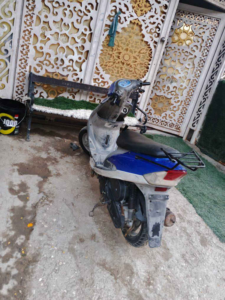 سلام عليكم دراجه ماكس منغولي لون ازرق مميز دراجه مفتوحه مره وحده كله على وضع الحاويه فول املاح عندي وصل من الحاويه تواصل وتساب *********** خاص
