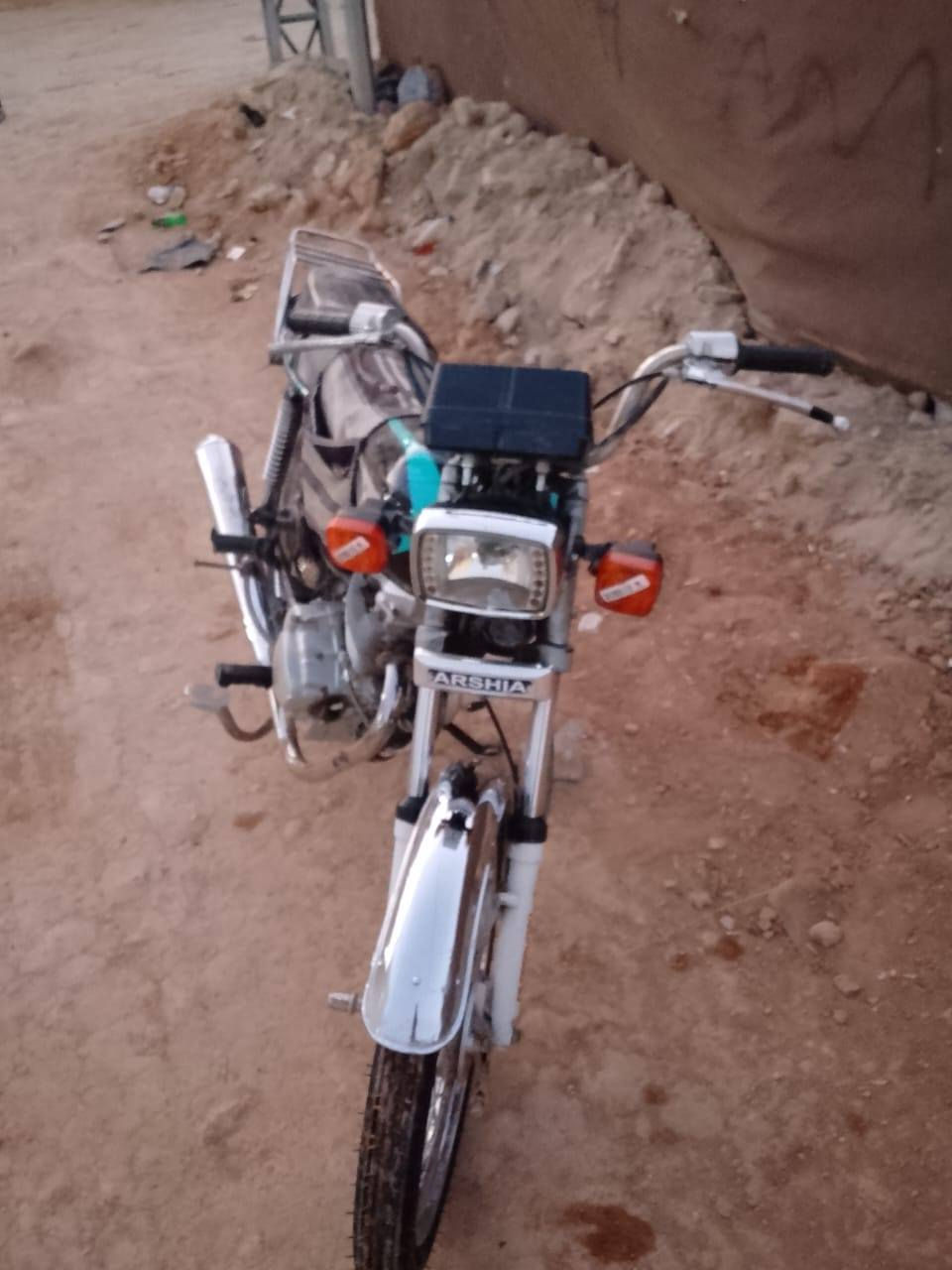 دراجه للبيع اربع كير مديل 2015 السعر 425وبيها مجال  هاذه رقمي ***********
