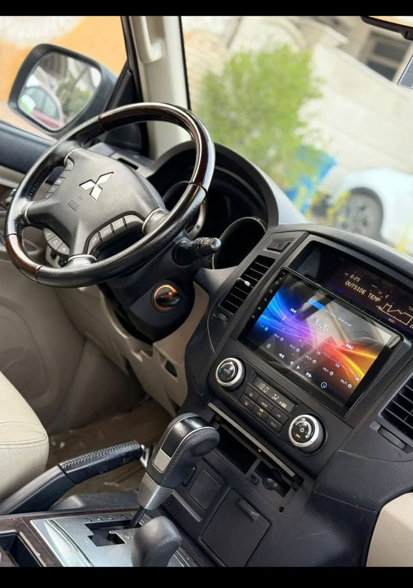 باجيرو موديل2010 حبتور سياره جديده ماشيه 75 بغداد مدينه الصدر *********** السعر 160 وبيهه مجال
