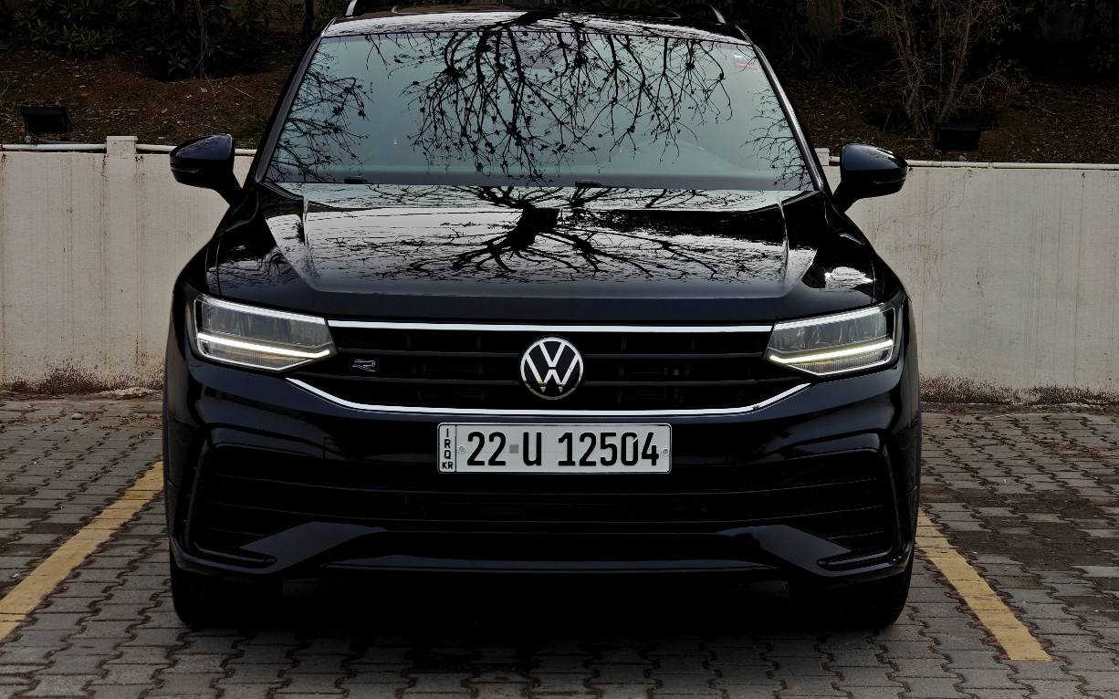 #Volkswagen_Tiguan_SE_R_Line
#BlackTop 2023
#محرك_20_توربو
#ماشيه 29.000 مايل
بانوراما
7 راكب
كشنات جلد وكهربائي وتدفئه
تبريد وتحكمات لمس
اناره داخليه 10 الوان متغيره 
حساسات اماميه وخلفيه
رادارات اماميه وخلفيه وجانبيه
تشغيل عن بعد
الضرر بسيط : باب خلفي جهة السكن 
 بدون كلها سليمه 
جديدة لوك حتى دعاميات بشرط كلشي على البلاد
رقم شاصي:
3VVCB7AX7PM015180
مرقم اربيل كامل شرط تحويل ثاني يوم 
السعر 22.500$ وبي مجال بسيط
العنوان اربيل 
***********
*********** أربيل, العراق
