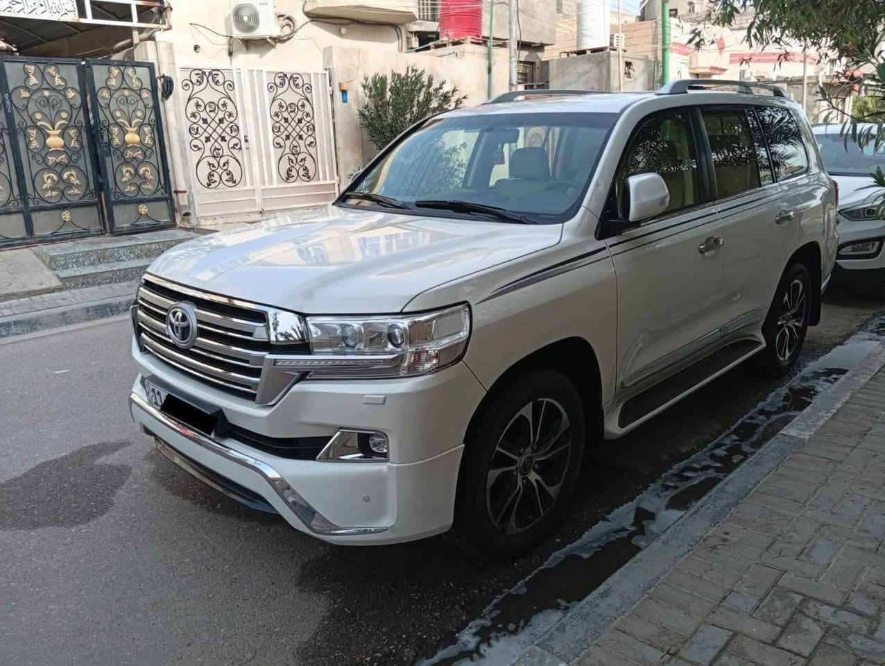 السلام عليكم
للبيع لاندكروزر موديل 2017
شركة ساز خليجي مال وكالة 
مكان سيارة البصرة
الاستفسار الاتصال
***********
***********
