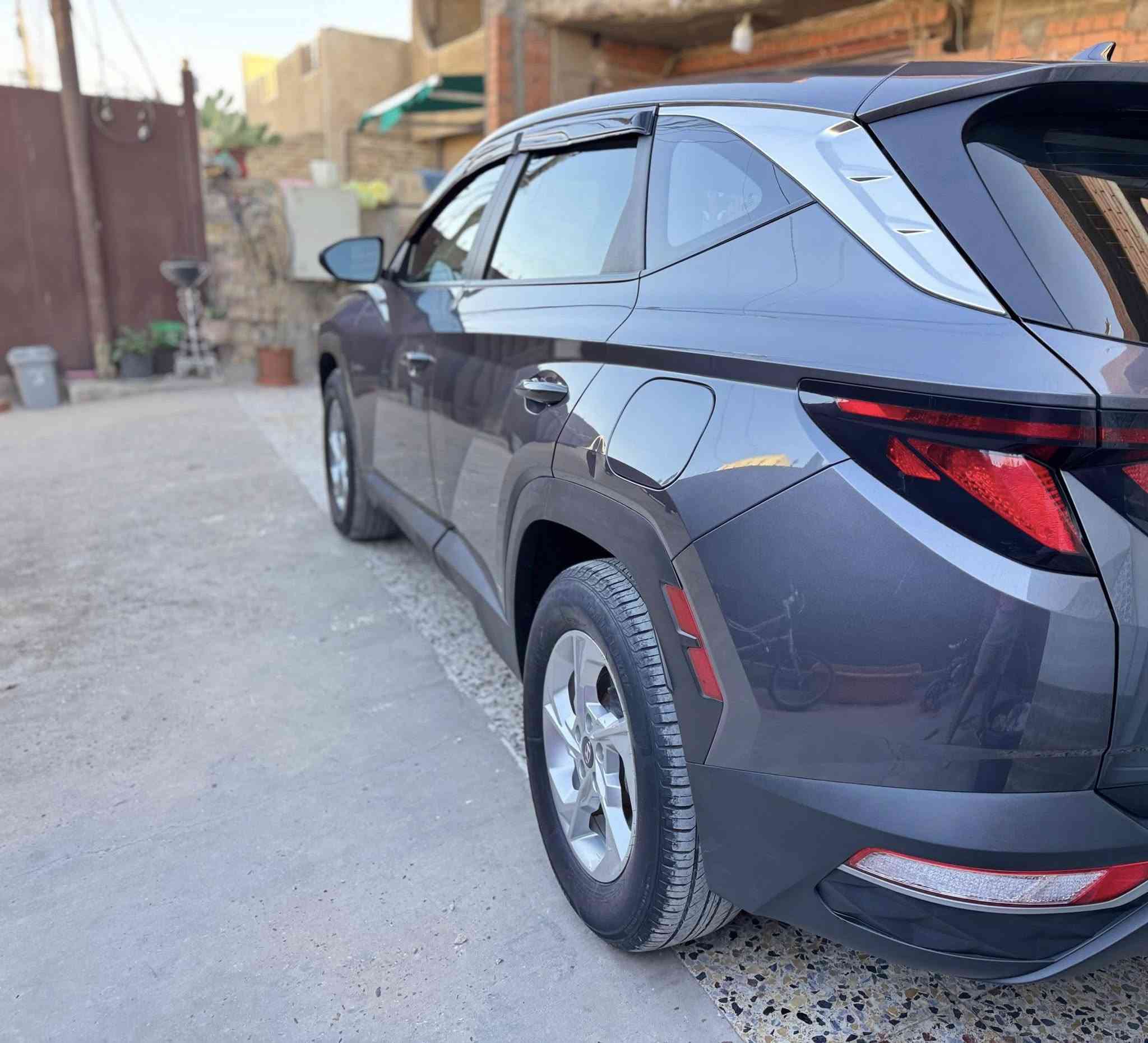 السلام عليكم هونداي توسان موديل 2023 محرك 2500 وراد امريكي مواصفات هيترات كشنات تحديد مسار رادار امامي هند بريك بصمه انظمه قياده اتو ستوب حادثها جاملغ الأيسر وباب بدون ايرباك السعر المطلوب 180$ ورقه وبيها مجال بسيط والاتصال ع رقم ***********
