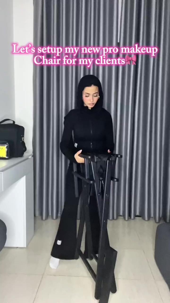 كرسي حديد ثقيل خاص بل مصورين وخبراء الميكب يتحمل وزن 160 كيلو وكثر
متوفر جملة مفرد سعر القطعة مفرد 100 الف
جملة اسعار تختلف كوالتي جداً عالي
للطلب وتساب  *********** 
متوفر توصيل
