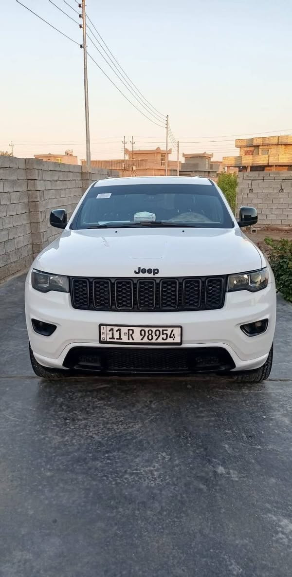 السلام عليكم
جيب بلاك توب امريكي بدوان حادث
  اللبيع رقم بغداد  كامل مواصفات 
رادارات خلفيه جانبيه
توقف ذاتي 
المكان الانبار  
***********
***********
