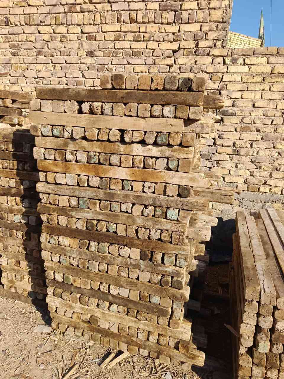 قالب خشب للبيع روسي نضيف العدد 21 مكعب مكاني حله للاستفسار ***********
