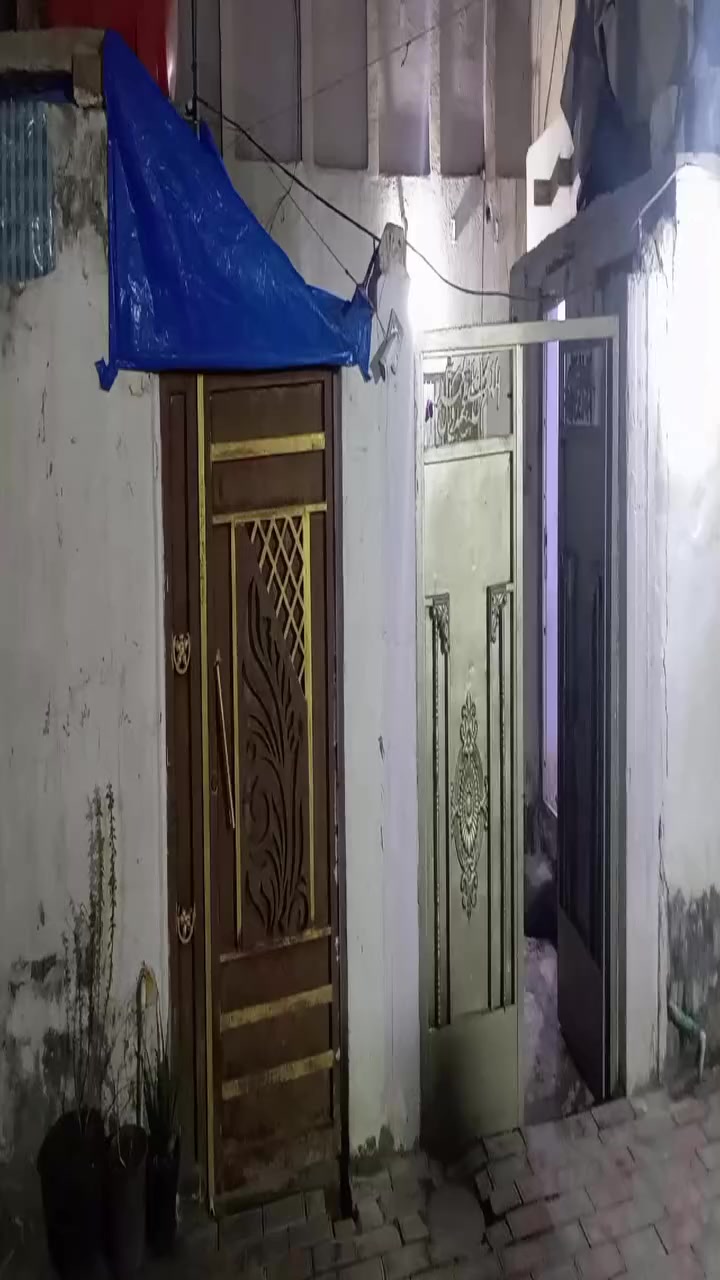 سلام عليكم ٣ مشتملات للبيع المساحه ٣١٥ طابو صرف طويريج شارع البلديه فرع العلوه السعر ١٢٠ مع المجال 
عنوان المكتب شارع البلديه مقابيل علوة المخضر قرب جامع الامام الصادق مكتب ابو يزن 
***********
***********
