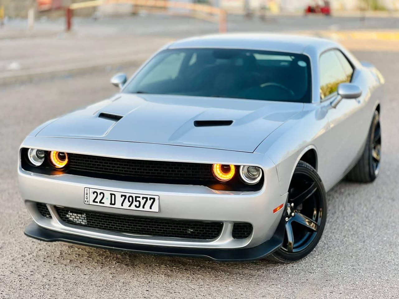 جالنجر 2020 Sxt
ماشية 80 mi
حادثها حاملغ عكس السايق من أمريكا 
بدون شواصي
بيها بارد بهلال الجاملغ الخلفي هنا بالعراق
السعر 165 وبيها مجال بسيط
مكان السيارة بغداد 
***********
