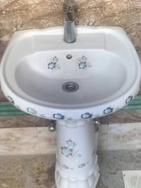 غراض بيت للبيع كلش نظاف على الشرط مراوح 3باكستاني  خزان 1000لتر كيزر16...