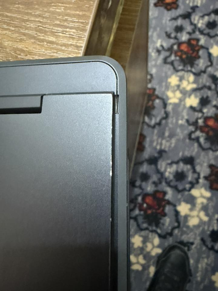 لينوفو Lenovo Legion Pro 5 16IRX8
مستعمل تقريبا 7 اشهر متبقي من الضمان 5 اشهر تقريبا

جهاز من فئة الألعاب القوية، ويُعتبر ممتازاً للألعاب والتصميم والمونتاج والعمل الهندسي

يحتوي على شخط كما موضح بالصورة 

المواصفات 

*

Lenovo Legion Pro 5 16IRX8

CPU: Intel Core 17-13650HX

RAM: 16GB DDR5 4800 MT/s

STORAGE: 1TB M.2 Nvme Gen4x4

GPU: Nvidia RTX 4060 8GB 140w

DISPLAY: 16" (2560x1600, WQXGA) IPS 240Hz

السعر 2000,000

واتساب : ***********
