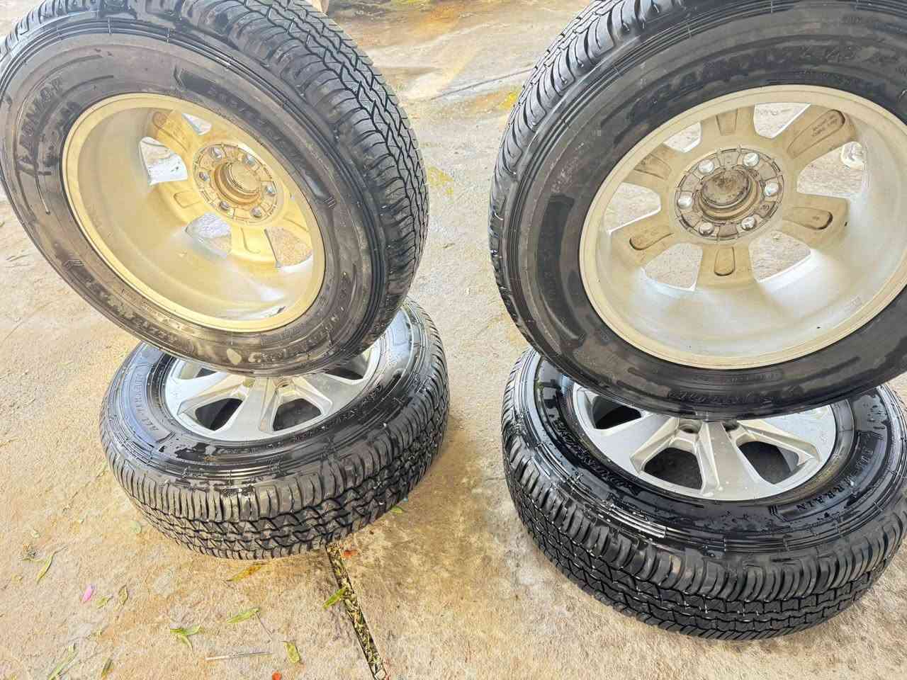 السلام عليكم تخم تاير دلوب ياباني ويل الاصلي لاندكروز موديل 2025 زيرو غير مستخدم
السعر الاتصال على رقم الهاتف ***********
العنوان الديوانية
