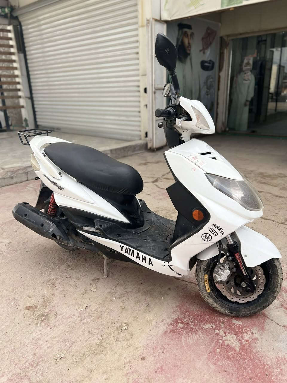 السلام عليكم لبيع سكنس كوري النضافه 85% اوراقه كامله الوصل مال مشتره السعر 750 الف الرقم: ***********
