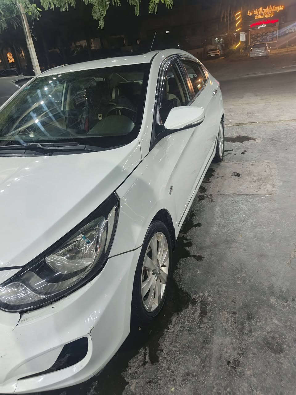 سلام عليكم اكسنت موديل ١٢ خليجي 
فول مواصفات
فتحة 
اشاير مري
تحكمات ستيرن 
كير مكفول 
مكينه مكفول 
بيها بارد بالبنيد 
وبيها بارد بالباب
سعر ٩٣ وبيها مجال الخاص مفتوح 
للاستفسار الاتصال بالرقم ***********
