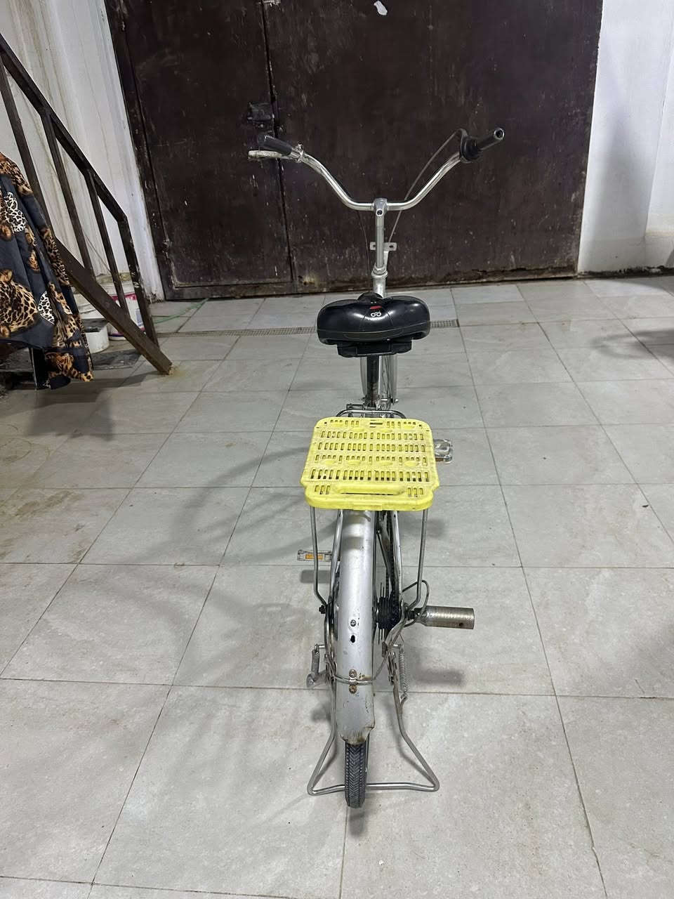 بايسكل حجم 26 جاملغ امامي موجود هم دواسات 
التاير الخلفي بنجر فقط 
السعر 65 الف وبي ومجال قليل

العنوان كربلاء الانتفاضة الثالثة 
***********
