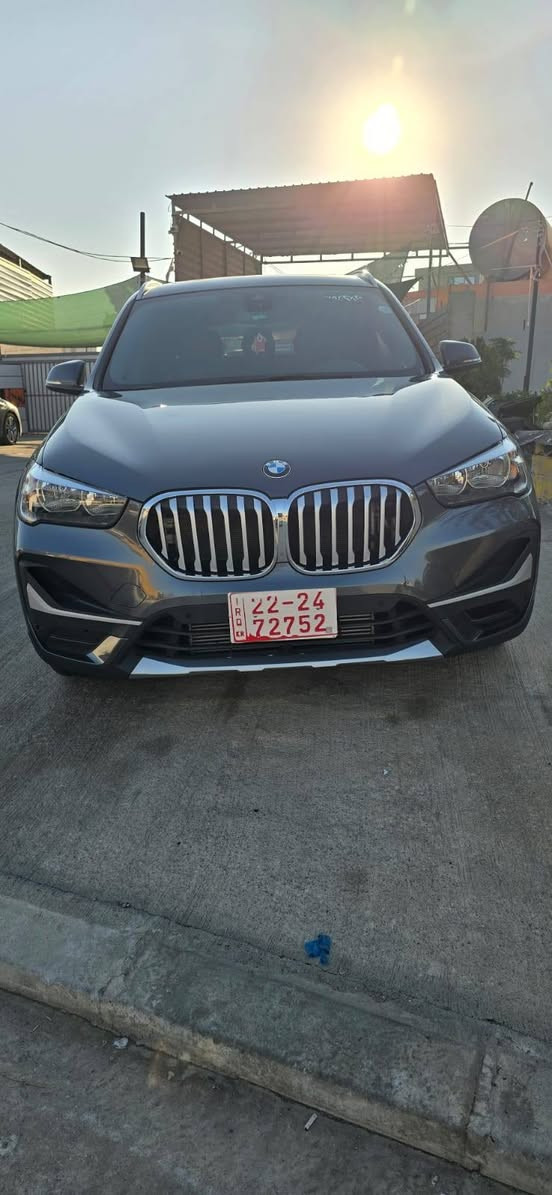 بي ام دبليو x1 2022
فل مواصفات مرقم اربيل
بصمه-بانوراما-كشنات جلد تدفأة -خزن ميموري + مساج 
حساسات امامية خلفية-كاميرا
رادار - هاند بريك بصمة
لد زينون -انارة داخليه ٨ الوان
تبريد قطعتين - وضعيات قيادة ٣ اقتصادية eco pro
تحديد مسار - صندوق كهرب- شاشة كبيرة-مخرج usb-tc-شاحن وايرليس-otustop-ويل كب 18 عنكبوت
محرك ٢٠٠٠ توين تيربو
سيارة ماشي ٣٠ الف فقط
ضرر صندوق مبدل فقط عدا ذلك مكفولة السيارة ايرباك سليم شواصي ولغد 
السيارة بحالة ممتازة

رقم صاحب سيارة ***********
