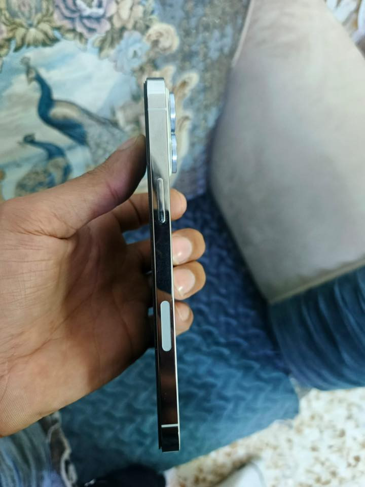 إيفون 13 برو ماكس لون أبيض  ذاكره 256 بطاريه 91 مكفول من كلش شخط مآبي سعر 700وبي مجال عنوان بغداد المحموديه 
‏***********
