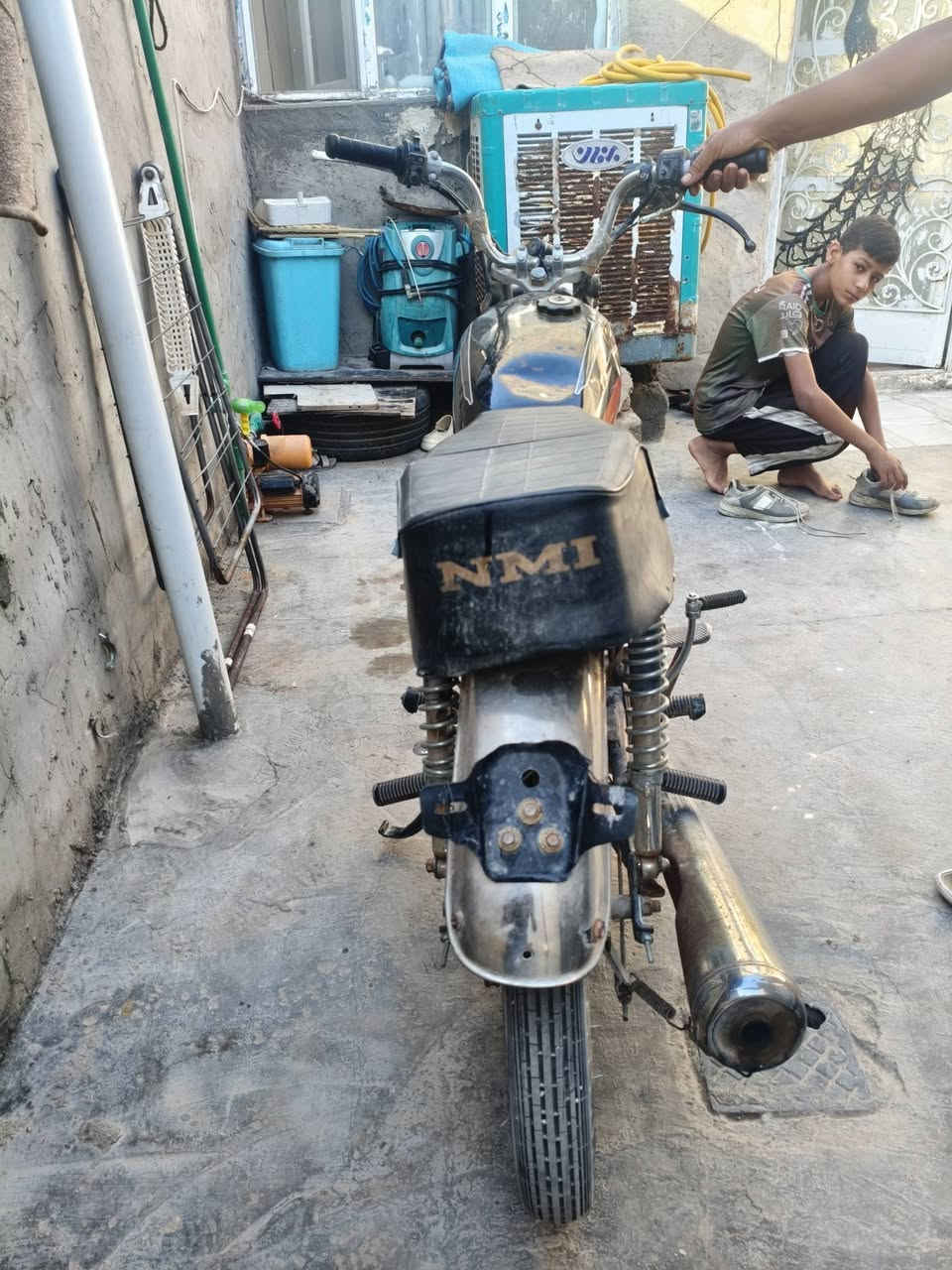 للبيع دراجه 5گير محرك ما مفتوح بيه خيط بخار كلك السعر 200للاستفسار الرقم***********
