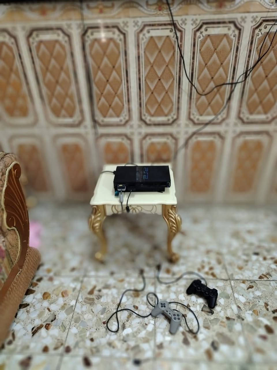 سلام عليكم 
بلي ٢للبيع شغال على الفحص بي ٥٠ لعبه 
للاتصال ***********
