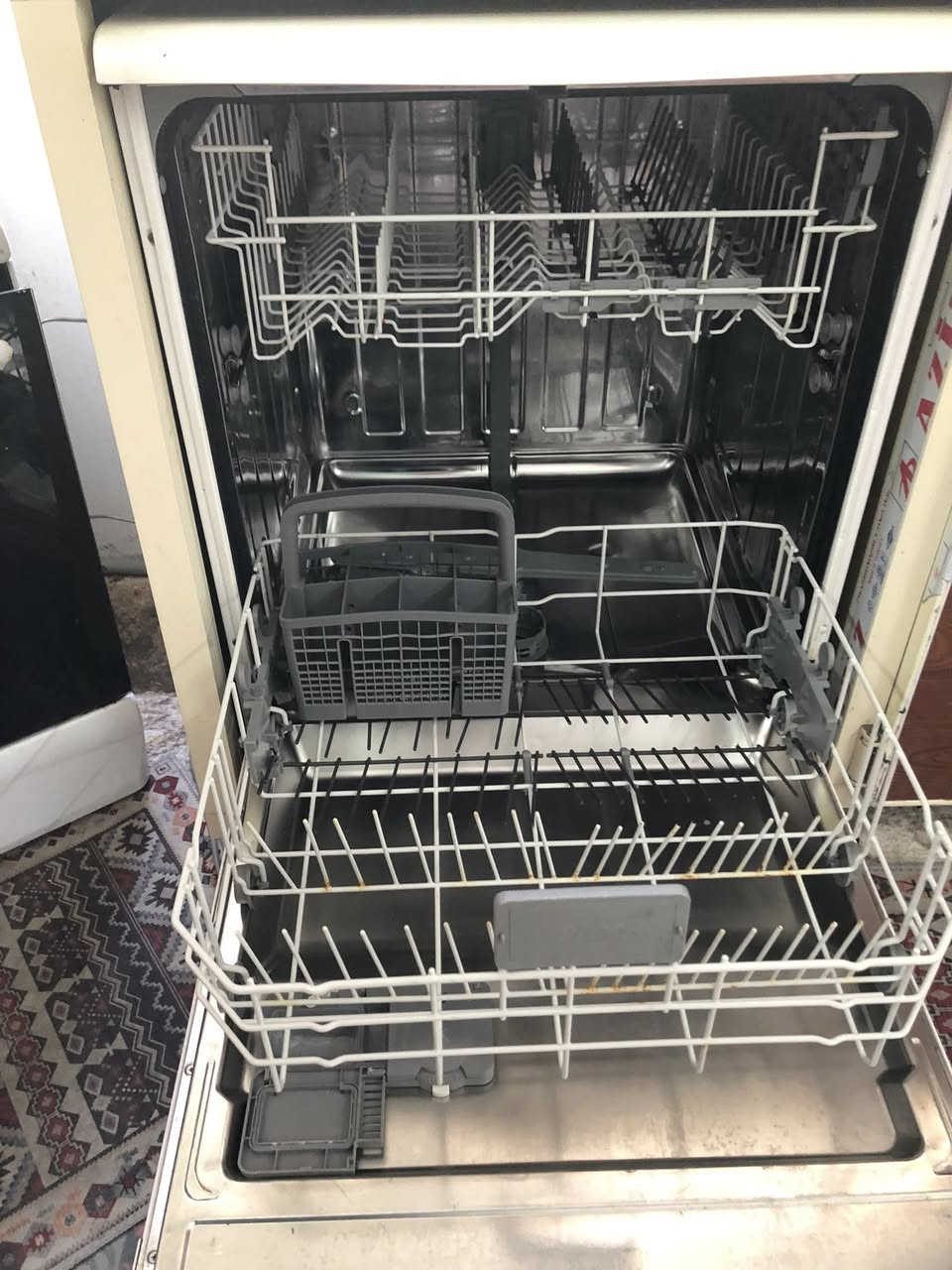 اغراض للبيع اسعار مناسبه غسالة صحون اركلك تركي مال بيت مع بايسكلات    سليمانية رابرين موجود خاص


**إذا كنت صاحب هذا الإعلان وتريد حذفه لأي سبب، رجاءا أرسل رسالة إلى الدعم الفني**