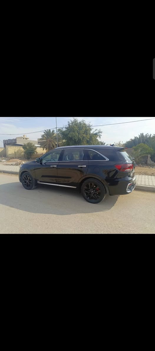 السلام عليكم سورنتو البيع 
موديل 2019
محرك 6 
فول فول مواصفات الخير
حادث بس بنيد مبدل
مكينه مبل رواجز بس 
7 راكب
بنو رامه  
سونار بل صور
سعر 175
رقم ***********

