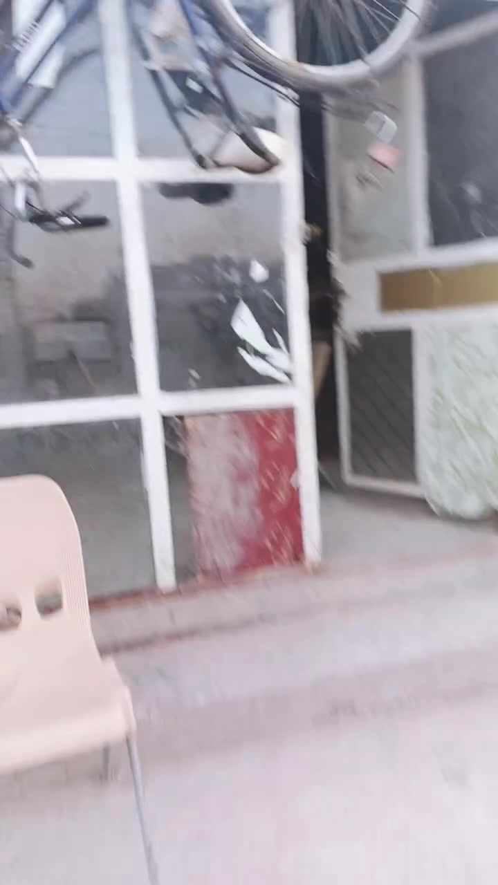 السلام عليكم ورحمه الله وبركاته محل متكامل للبيع بلاي 4 فات هارديو بي اس يعني بلاي 4 متكامل وميز الميوزه مالته موجوده متوفره وفيشتين بي وثمن كراسي سعر 1,100 وبي مجال ***********
