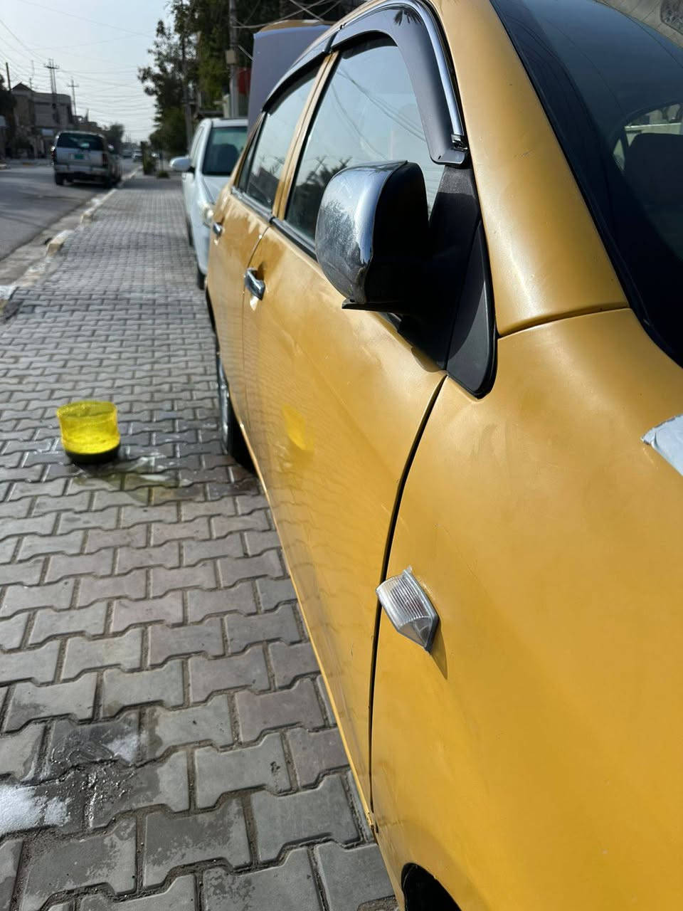 السلام عليكم
بي واي دي اف ثري 
 2011 BYD F3
للبيع كفاله كير مكينه تبريد سيارة خير من الله سياره باسمي تحويل ثاني يوم سياره بيها مكانات صبغ قليله السعر 45 وبيها مجال بسيط حكً الجيه 
المكان بغداد / الحسينيه/ الراشديه 
رقم الهاتف ***********
