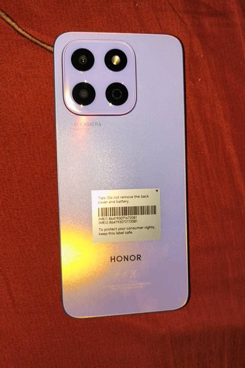 جهاز هونر X6B 128 
ما ويا ملحقات بس جهاز 
للعلم جهاز ما صار شهر ماخذه 
مكاني بغداد الزعفرانية الوليد 
اتصال فقط فقط فقط ***********