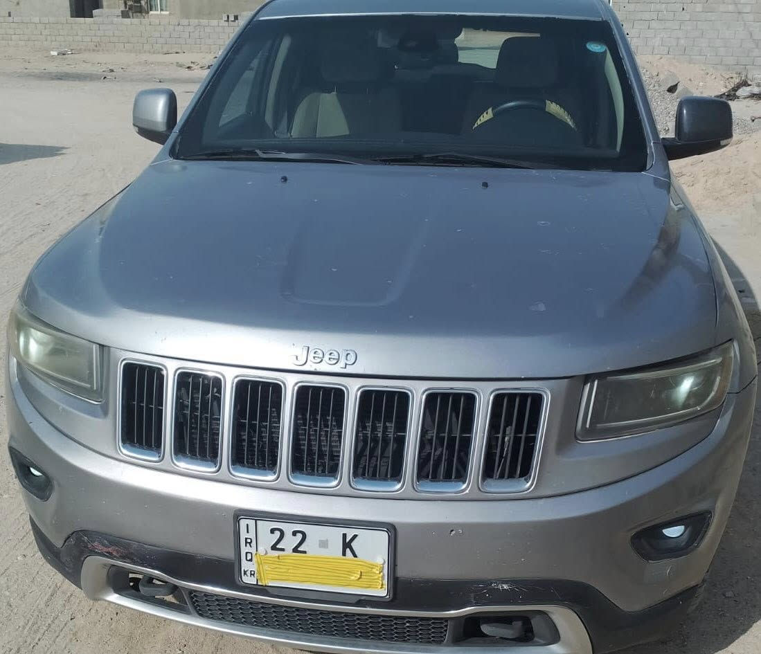 جيب خليجي 2014 
مكينه هيمي كفالة بدون كص
 بيها 3 قطع صبغ بدون ضربه 
مكينه حدادية تبريد تخم تاير 
جاهزة من جميع التفاصيل 
مكان السيارة البصرة
السعر 95 بيها مجال قليل
‭0 770 192 2689‬
