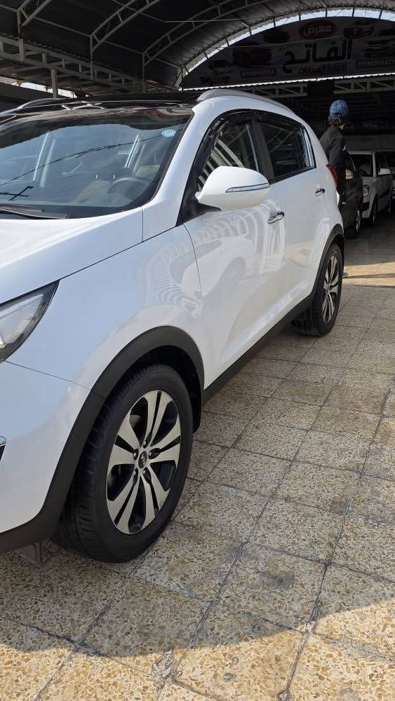 سبورتج موديل ٢٠١١
فول موصفات 
بانوراما 
تحكمات استيرن 
محرك ٢٠ بشرط لا صرف ولا نفخ
سياره بلا صبغ مكان واحد بارد بسيط 
رقم اربيل هزه سنويه جديد 
مكان سياره موصل معرض الفاتح 
استفسار اكثر اتصال او واتساب  
0.7.7.1.6.7.9.0.5.6.7 موصل, نينوى


**إذا كنت صاحب هذا الإعلان وتريد حذفه لأي سبب، رجاءا أرسل رسالة إلى الدعم الفني**